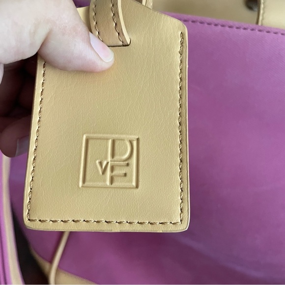 Diane Von Fustenberg DVF Lavander Rose Mauve Canvas Leather Trim Weekender Bag - Picture 11 of 16